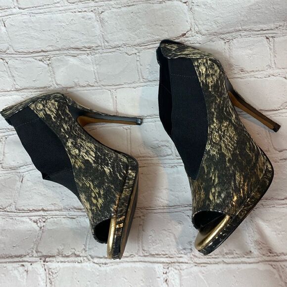 DONALD J PLINER | Sassi Gold Platino Peep Toe Bootie - Picture 3 of 5